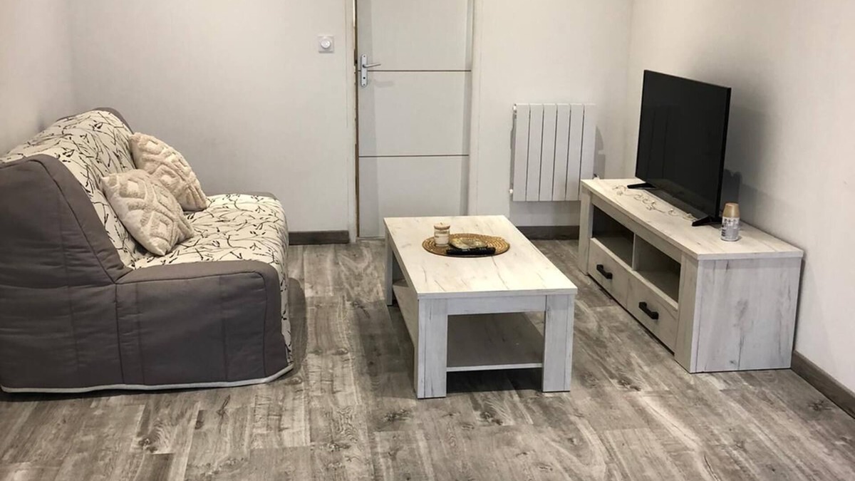 Montceau-les-Mines Apartment | Studio Centre Ville