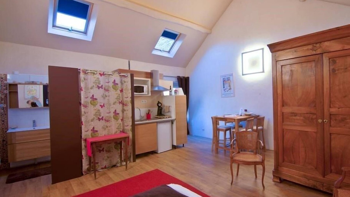 Prehy Apartment | Studio Chantemerles Domaine Clotilde Davenne