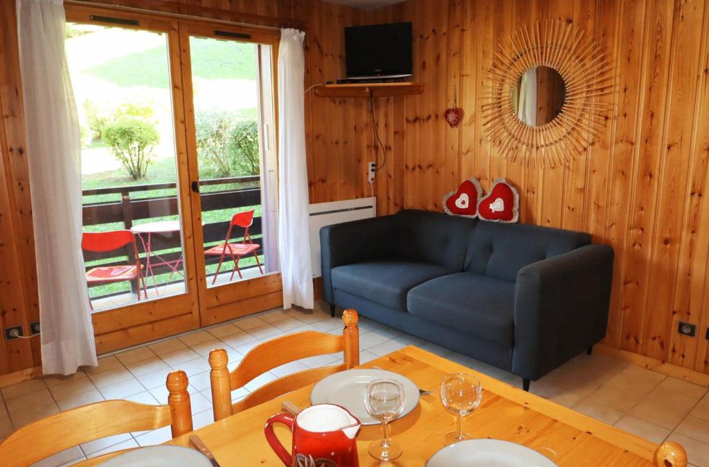 Morillon Apartment | Studio charmant au coeur de Morillon, à 850m des télécabines, balcon, équipements complets, parking inclus - FR-1-624-60
