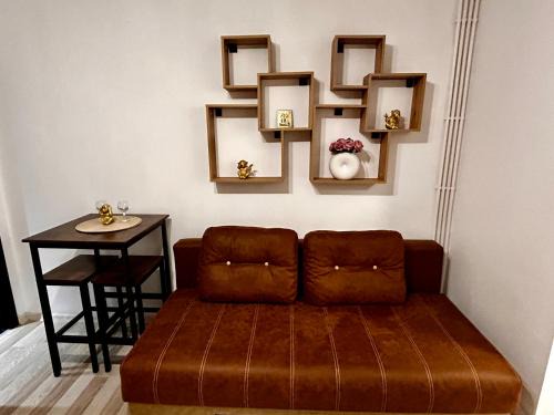 Navodari Apartment | Studio Chic Elena