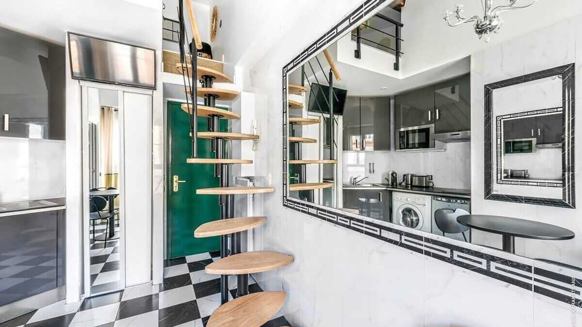 8th Arrondissement Apartment | Studio Colisee - Champs Elysees by B'Your Home