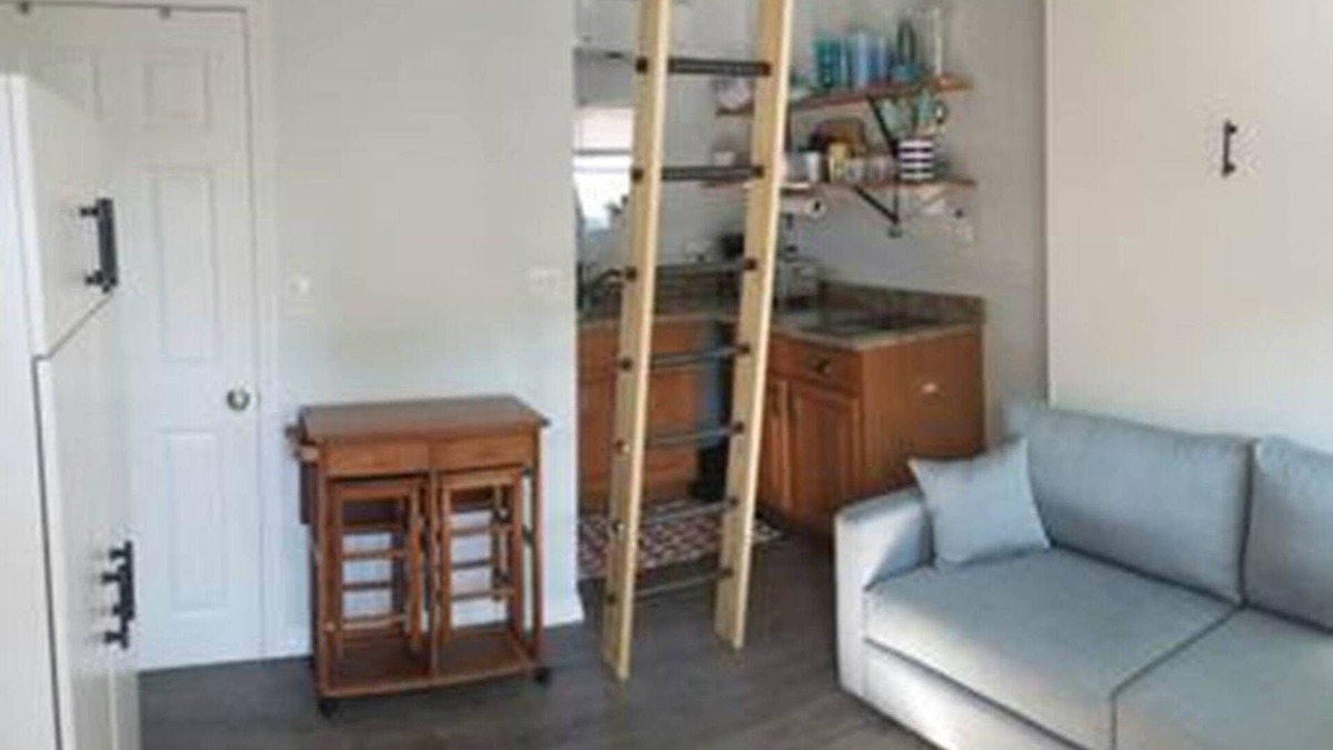 Pine Point Condo | Studio Condo (Newly Renovated) - 150' to Beach 20 min to Portland