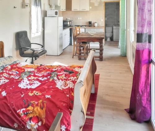 Bellerive-sur-Allier Apartment | Studio confortable à Bellerive-sur-Allier 30 m² avec jardin