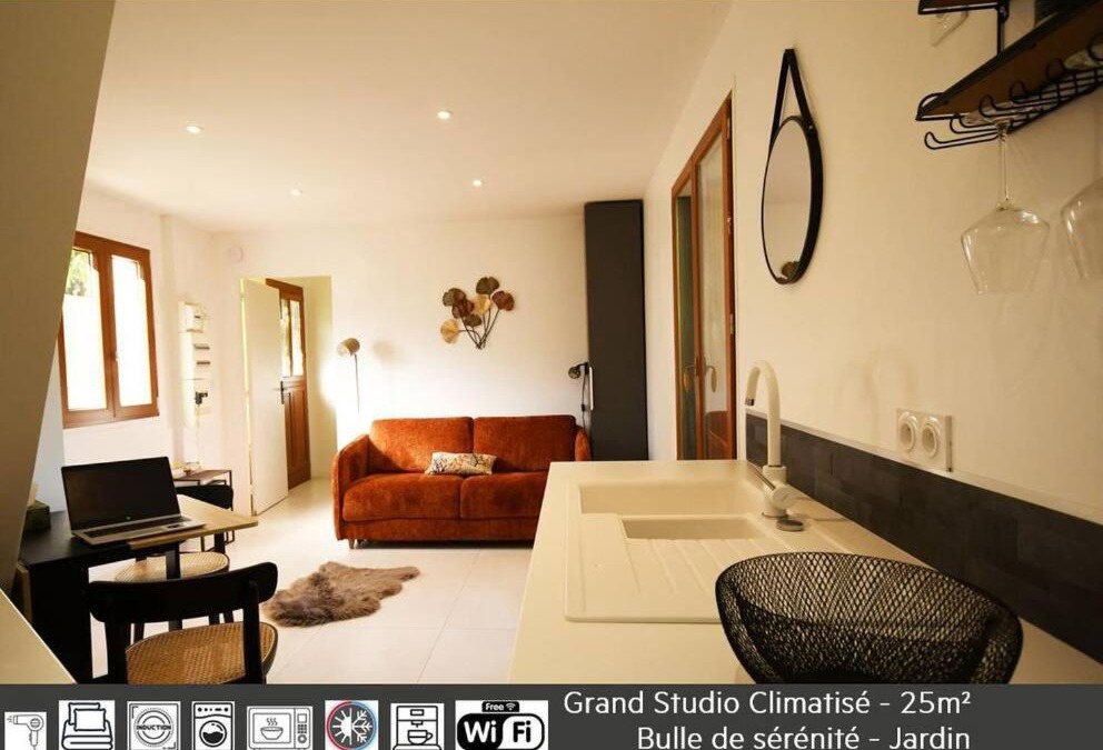 Bures-sur-Yvette Apartment | Studio - Confort - Climatisé - Le Refuge de Charles - Jardin
