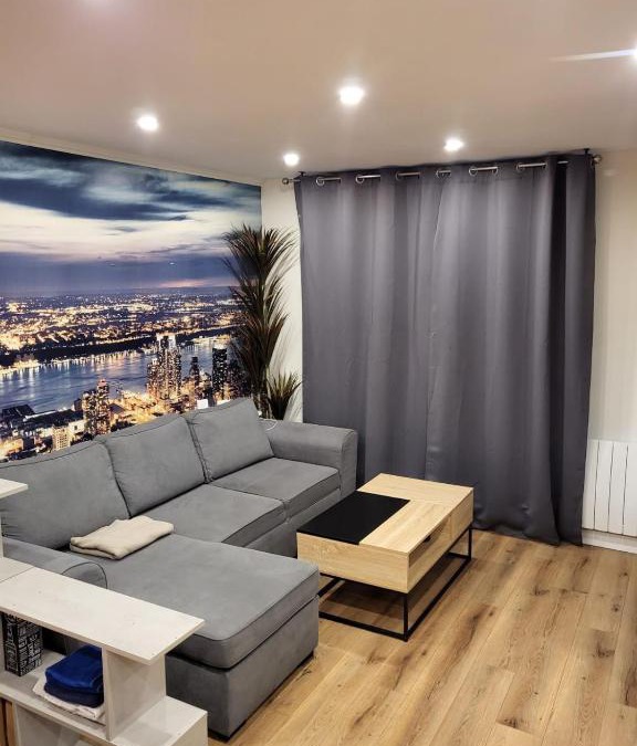 Alencon Apartment | Studio cosy au RDC parking privé, térasse, wifi