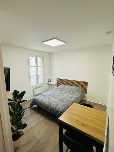 Poitiers Apartment | Studio cosy plein centre & parking à proximité