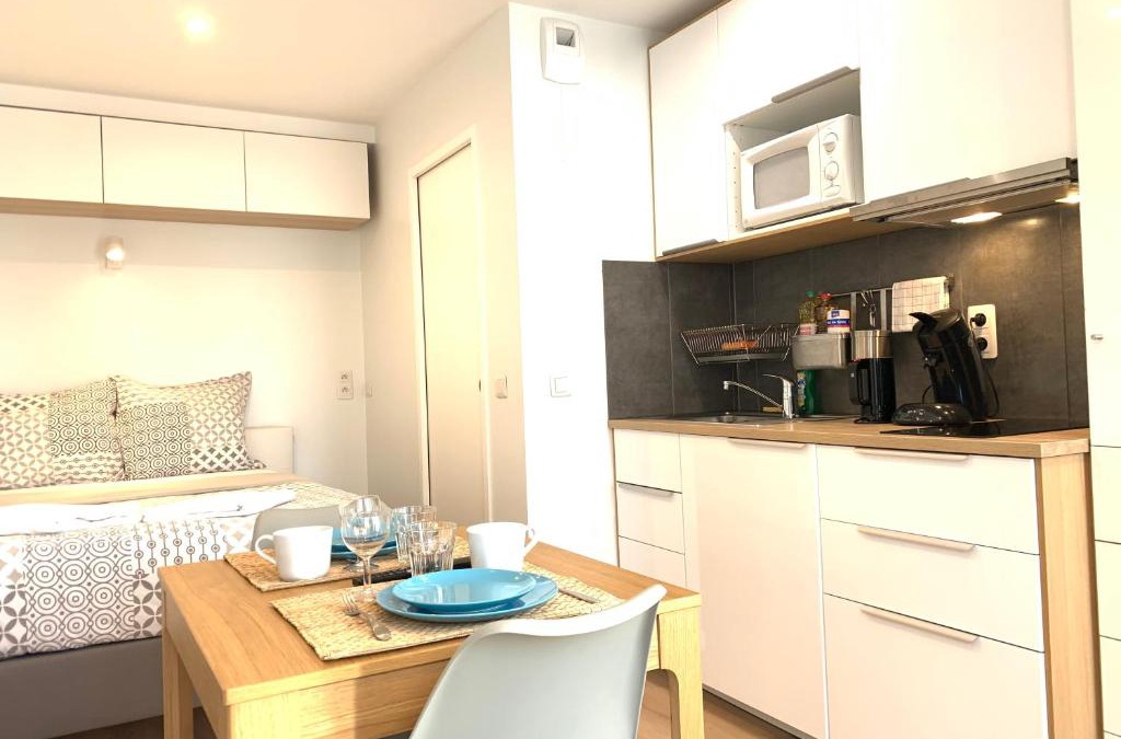 Quartier Centre Ville Apartment | Studio cosy proche RER B/C Orly TGV