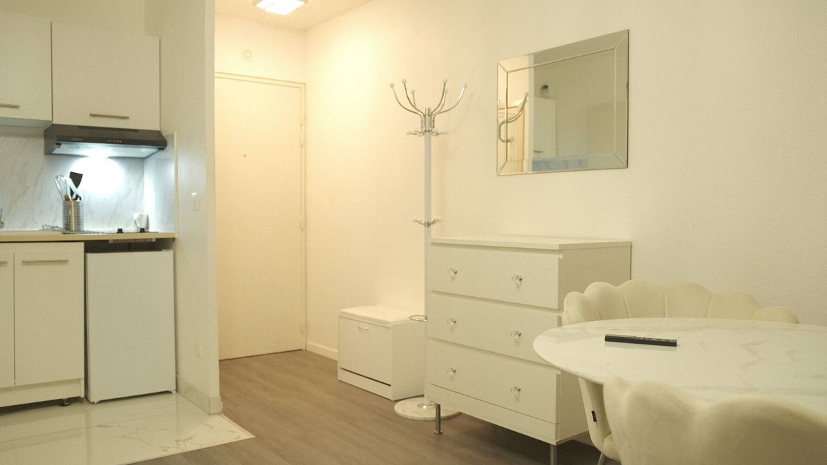 Corbeil-Essonnes Apartment | Studio Cosy Room 2 Personnes