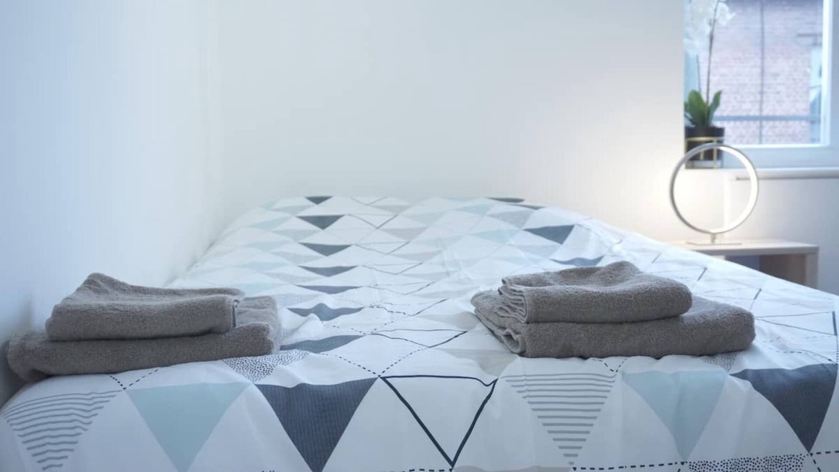 Saint-Quentin Apartment | Studio Cosy2 near train station