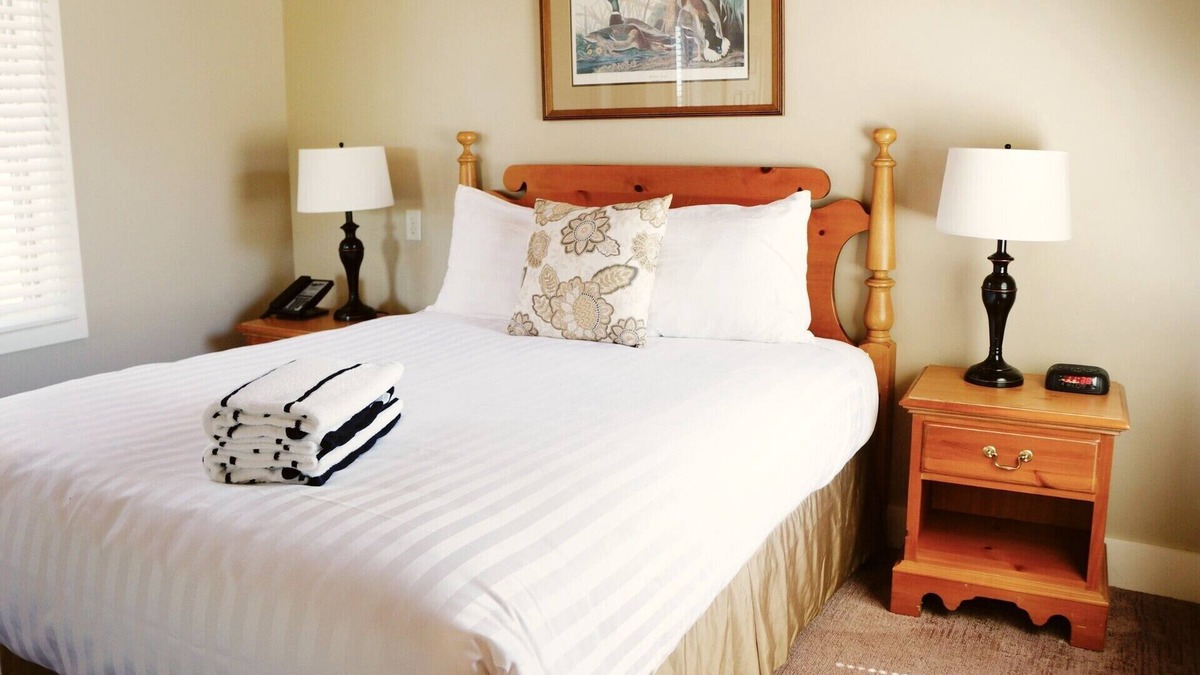 East Gull Lake Cottage | Studio Cottage on Gull Lake | Access to Resort Amenities
