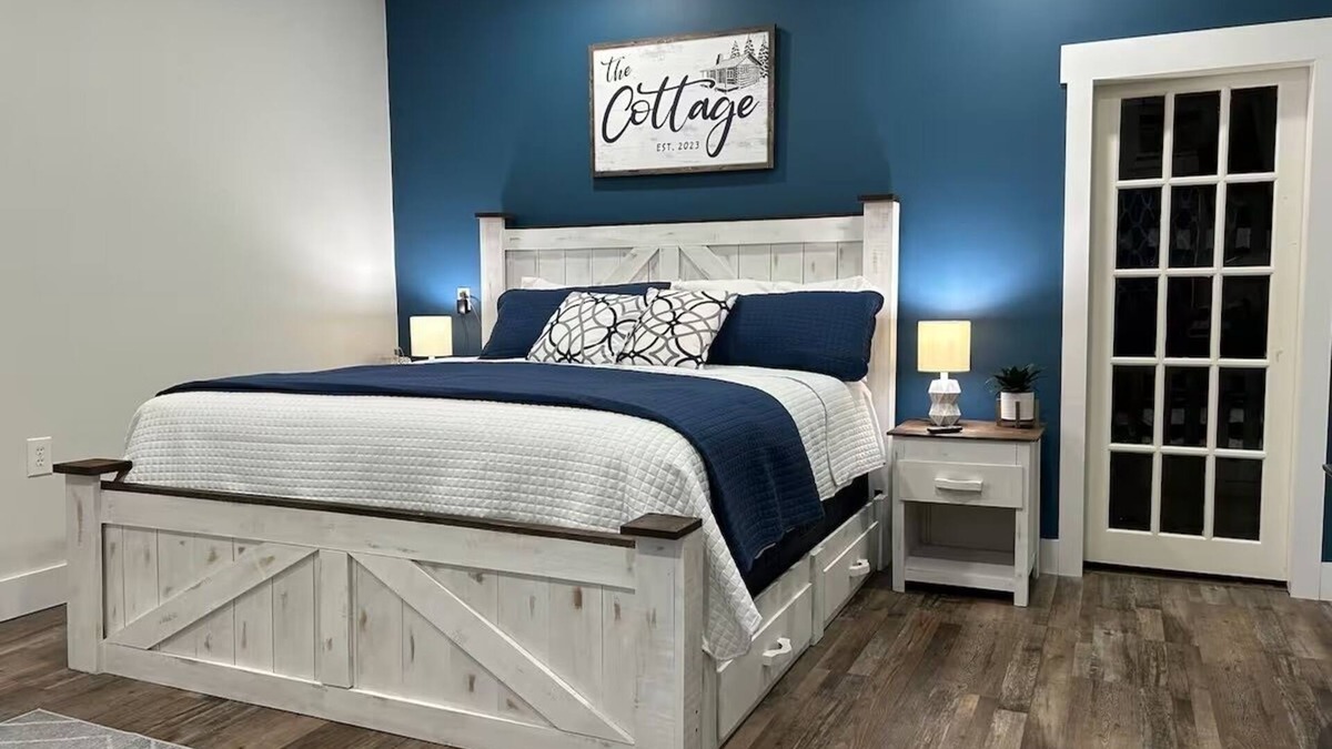 Jamestown Apartment | Studio Cottage on the Square, entire rental unit in Jamestown, Kentucky