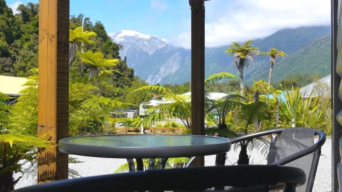 Franz Josef Glacier Cottage | Studio Cottage with mountain view
