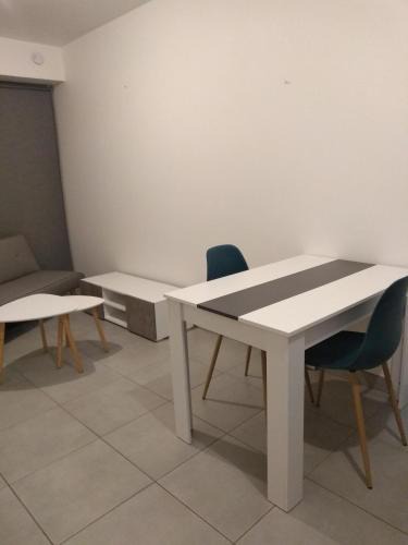 Clayes Apartment | Studio de charme à la campagne