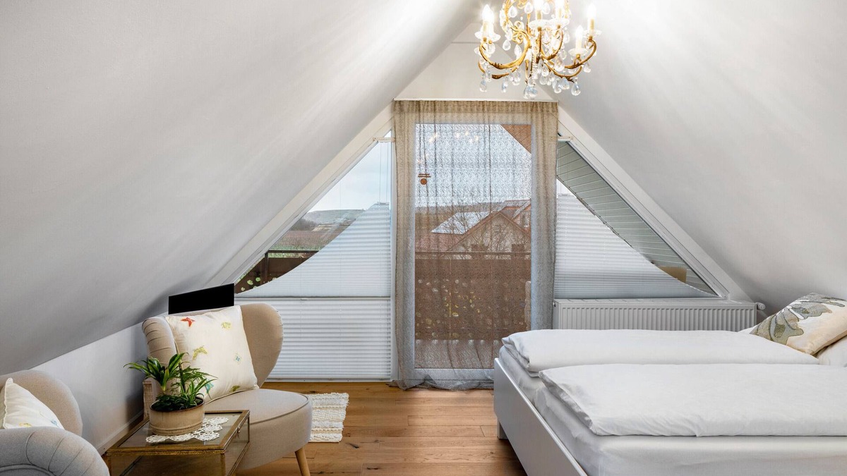 Oberrotweil Apartment | Studio 'Clematis' with Shared Garden, Balcony and Wi-Fi