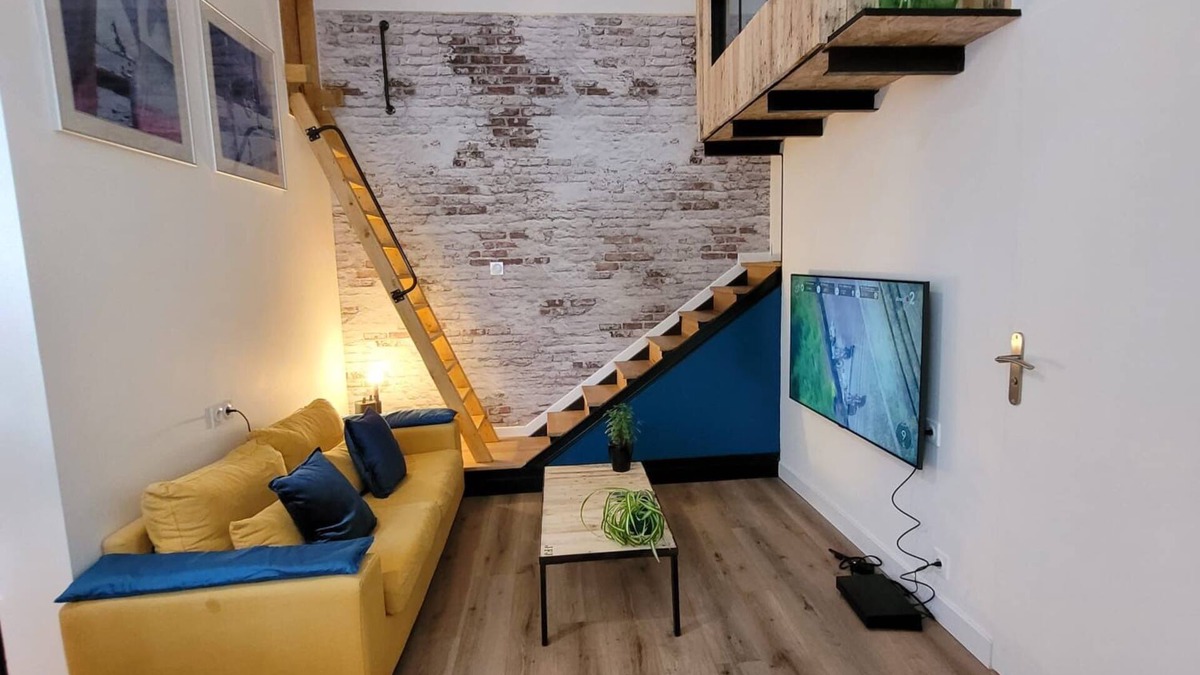 Downtown Le Havre Apartment | Studio des Halles, en Plein Coeur des Rues Commerçantes, des Restaurants et Bars