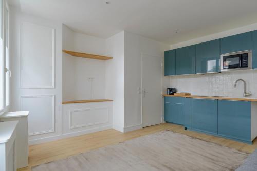 La Celle-sous-Gouzon Apartment | Studio design - Paris 16