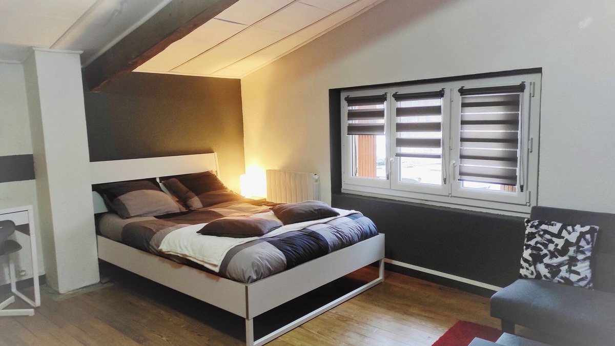 Lempdes Apartment | Studio Duplex Avec Terrasse Ombragée