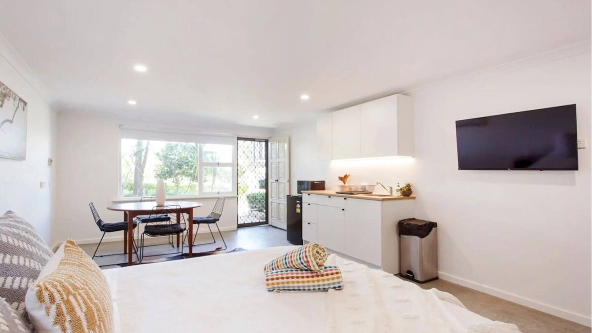 Hamilton Hill Apartment | Studio Escape