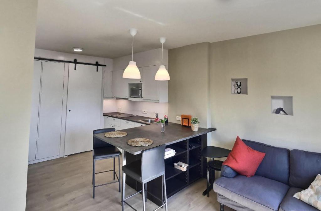 Fexhe-le-Haut-Clocher Apartment | Studio Félicie