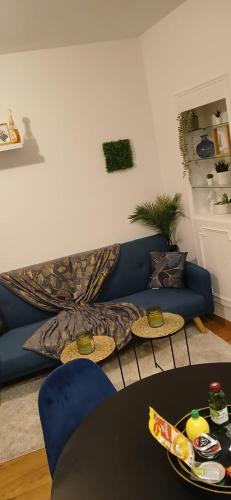 Quartier de la Chapelle Apartment | Studio familial