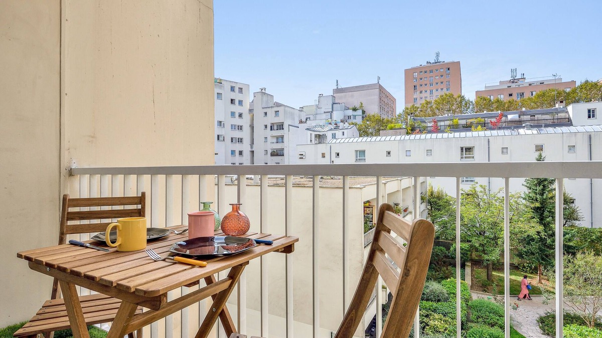 Saint-Fargeau Apartment | Studio Fargeau, et son balcon - Welkeys