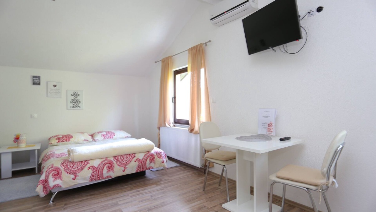 Slunj Apartment | Studio flat with air-conditioning Donje Taborište, Plitvice (AS-17486-a)