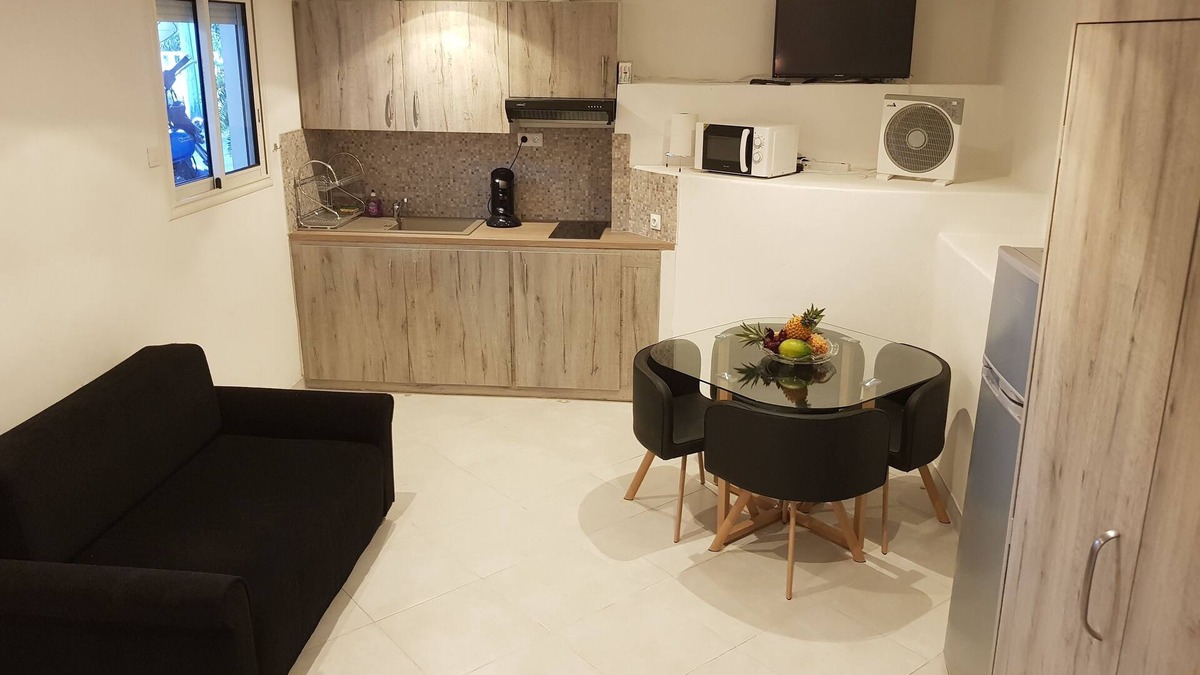 Petite-ÃŽle Apartment | Studio for rent in the wild south in SAINT JOSEPH