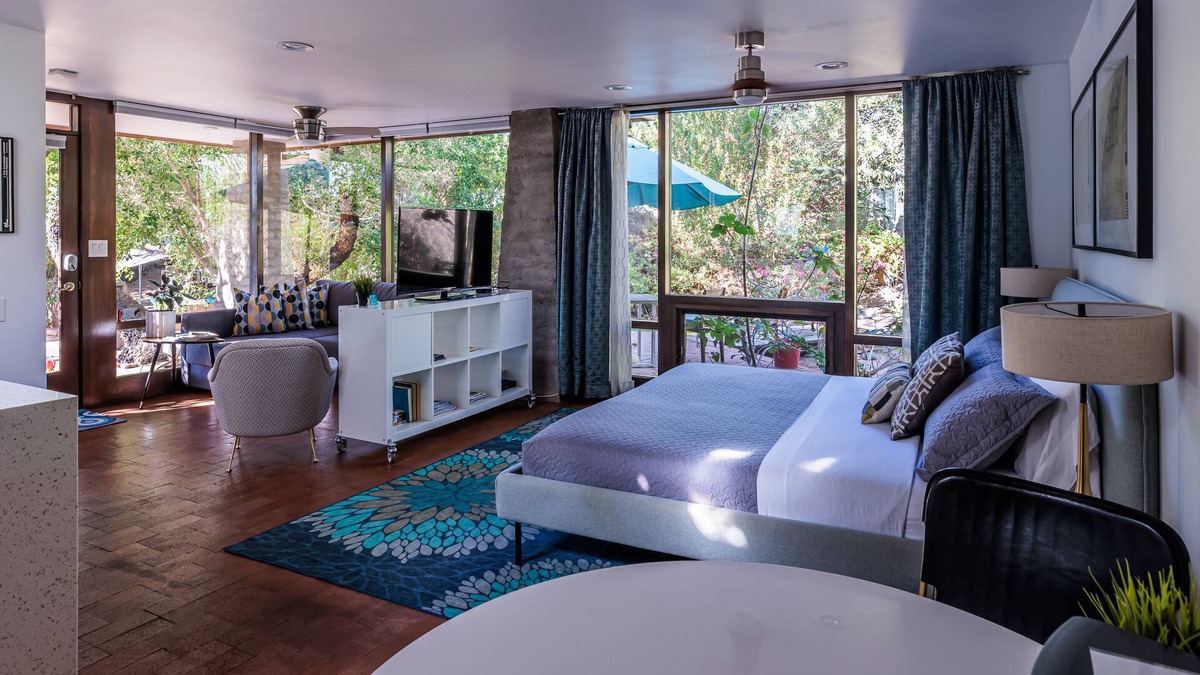 Camelback East Cottage | Studio Guesthouse In Resort Setting