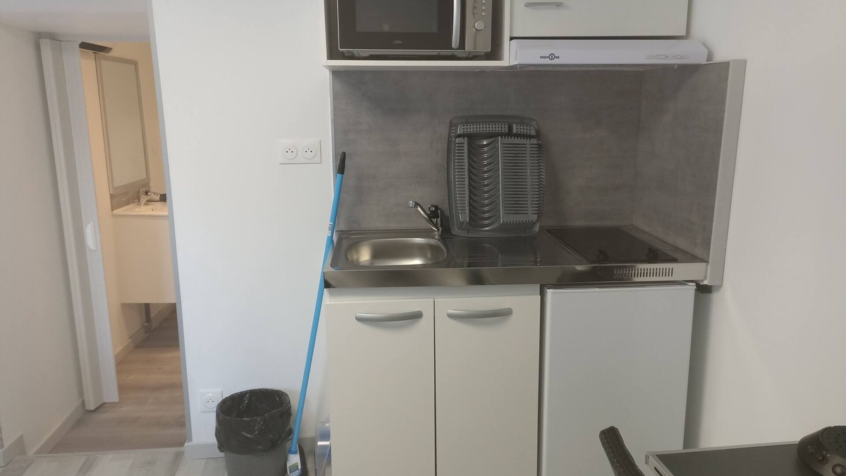 Charmes Apartment | Studio Home Connect S1