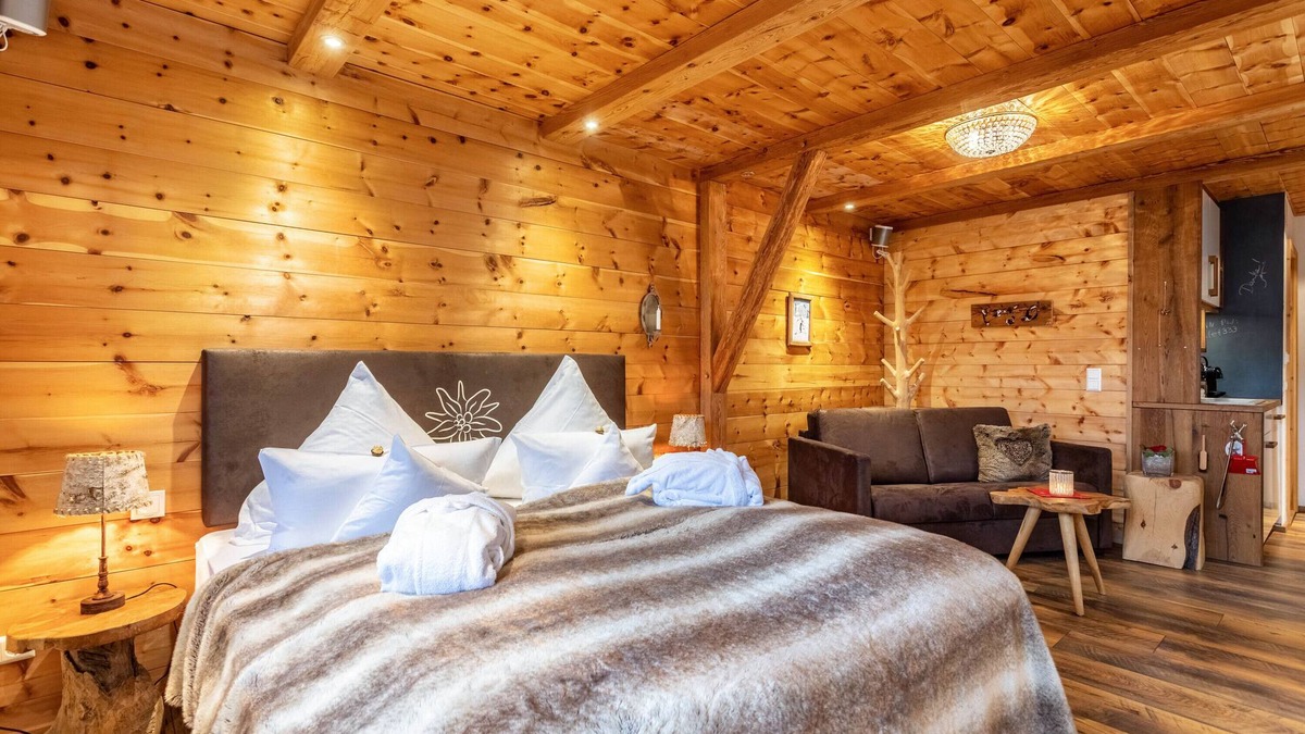 Inzell Apartment | Studio 'Hüttentraum' with Mountain View, Private Terrace and Wi-Fi