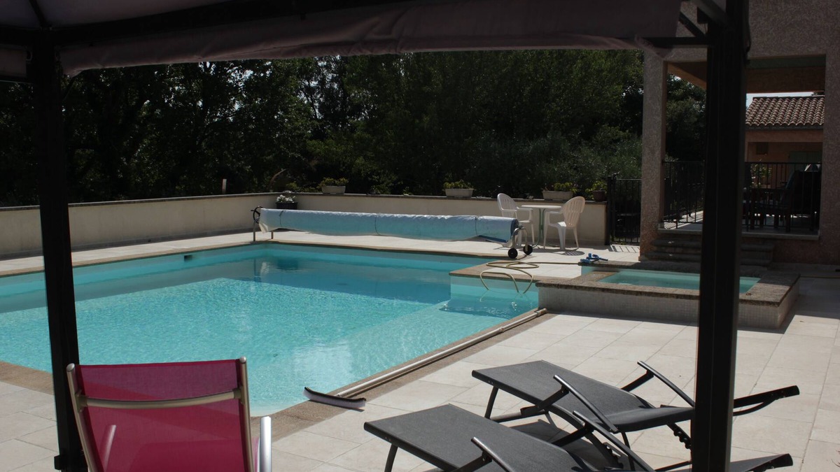 Vallabrix House | studio in a village near Uzes
