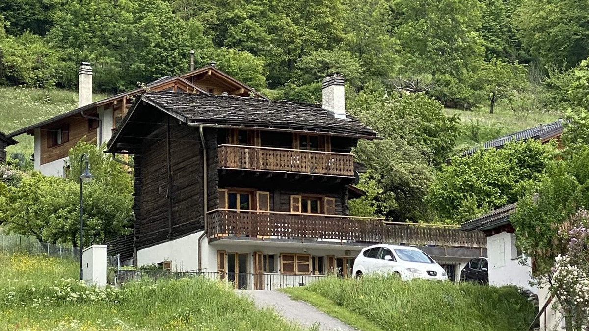 Versegeres Ski Chalet | Studio in beautiful Swiss Alps, 5 mins from lifts