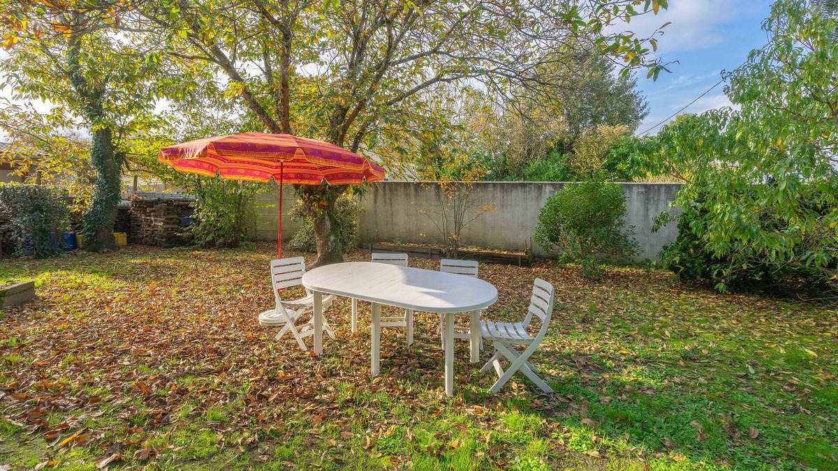 Etaules Apartment | STUDIO in Etaules with shaded garden near LA PALMYRE/ROYAN/ROCHEFORT