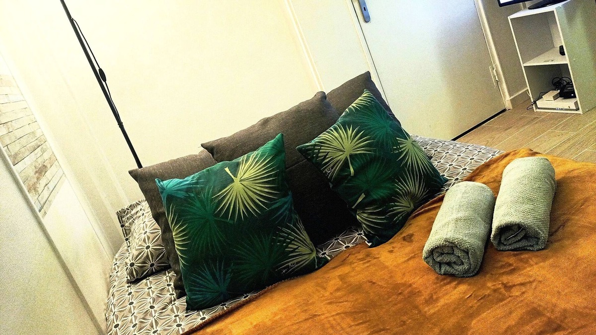 Saint-Germain-en-Laye Apartment | Studio in Private Residence 5 minutes from RER A