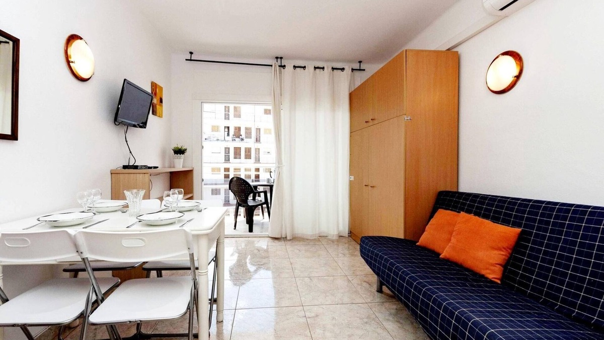 Santa Margarida Apartment | Studio in Roses near Santa Margarita Beach