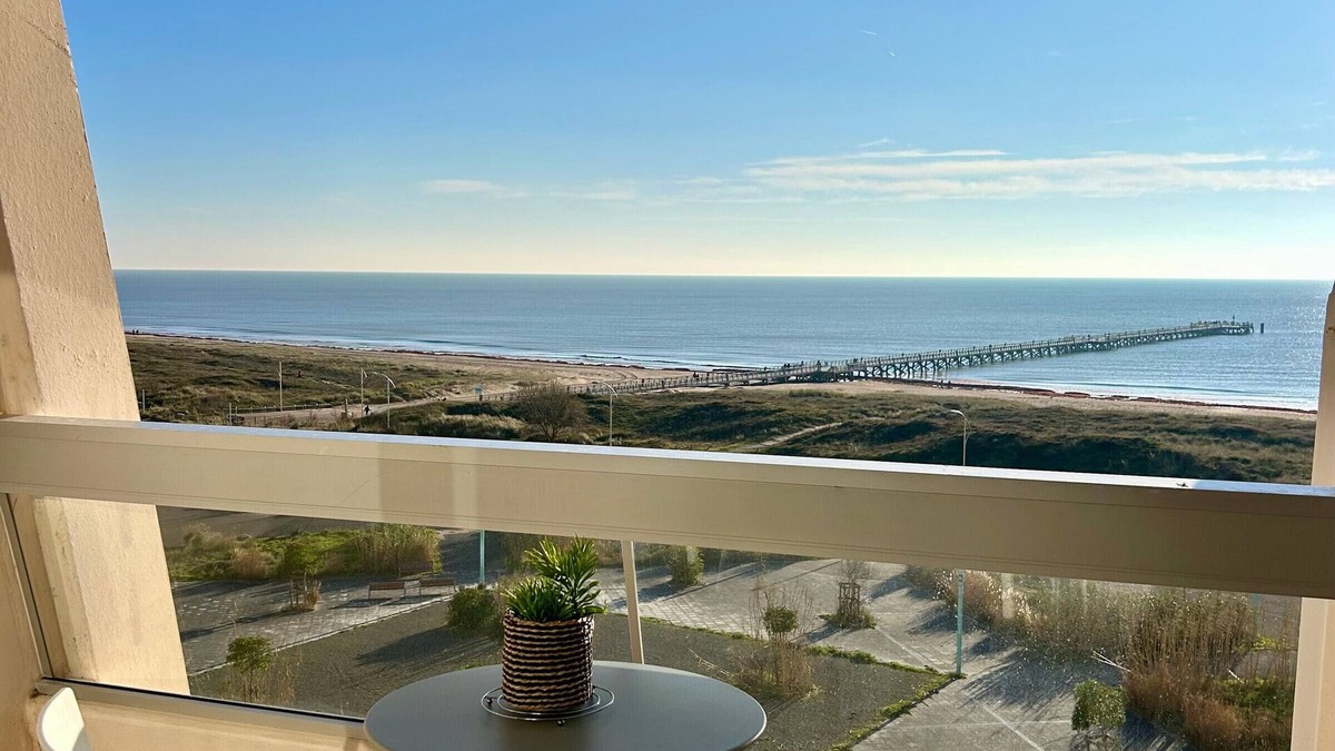 Saint-Jean-de-Monts Apartment | Studio in St Jean de Monts, beach access, 3 pers, balcony
