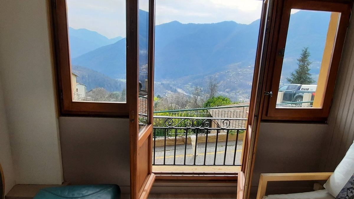 Belvedere Apartment | Studio in village with breathtaking valley views
