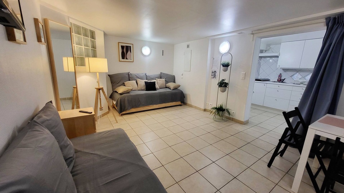 Trappes Apartment | Studio J.1 Avec 3 Lits Part