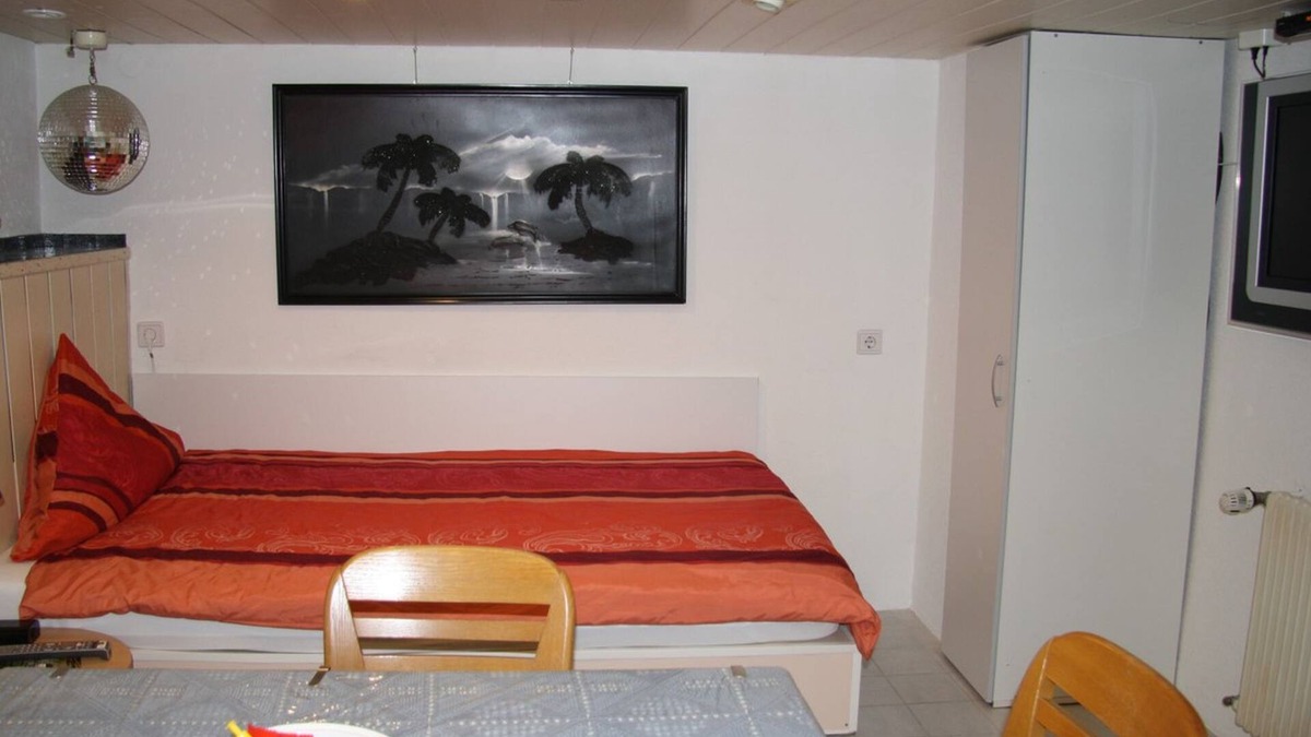 Weil am Rhein Apartment | Studio 'Jülich' with Private Terrace, Shared Garden and Wi-Fi