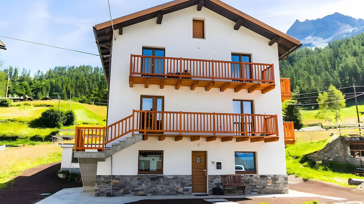 Paquier Apartment | Studio 'La Chambre D'Emilie - Romantic Room' with Mountain View, Terrace and Wi-Fi