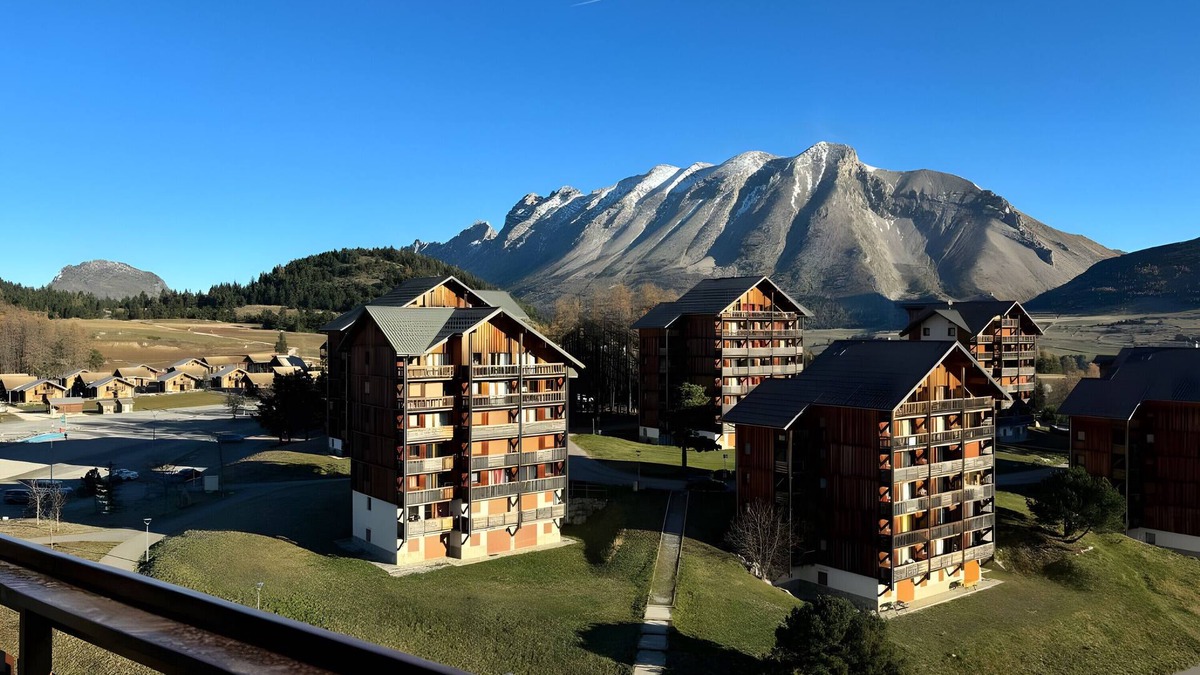 Saint-Etienne-en-Devoluy Apartment | Studio 'Le 28' with Mountain View, Balcony and Wi-Fi