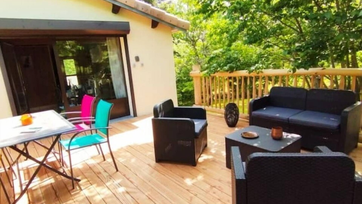 Mayres Apartment | Studio "Le Cabouin" in the middle of nature at the foot of the hikes