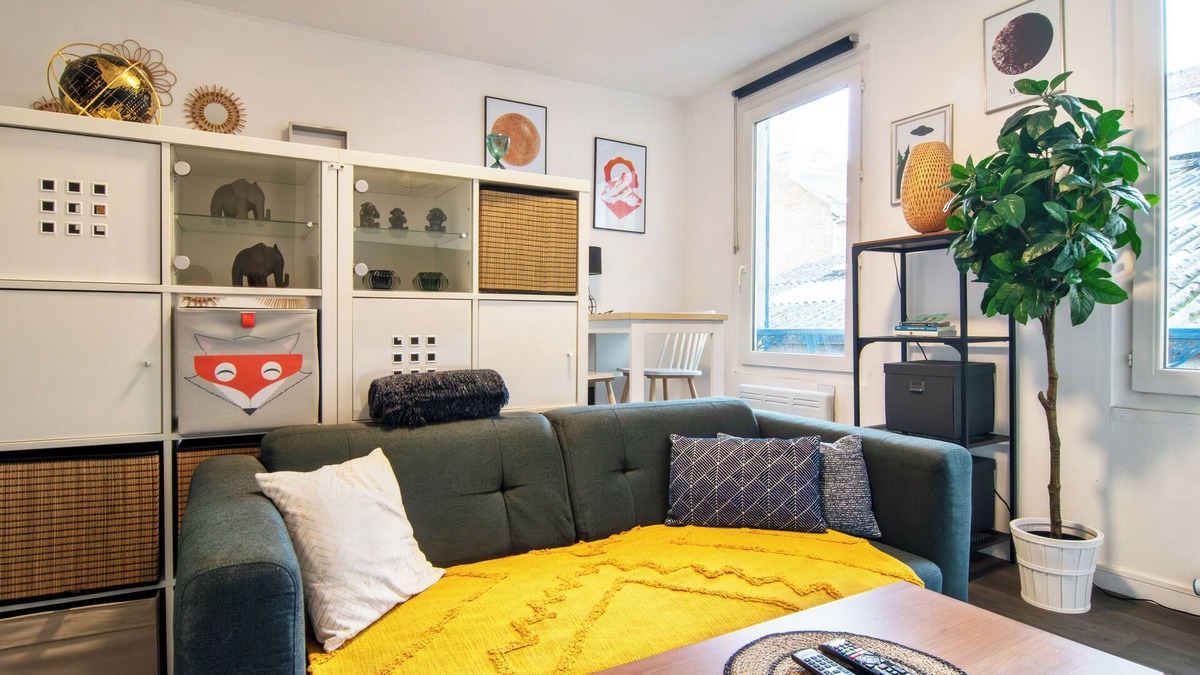 Anatole France Danton Apartment | Studio "Le Nid Douillet