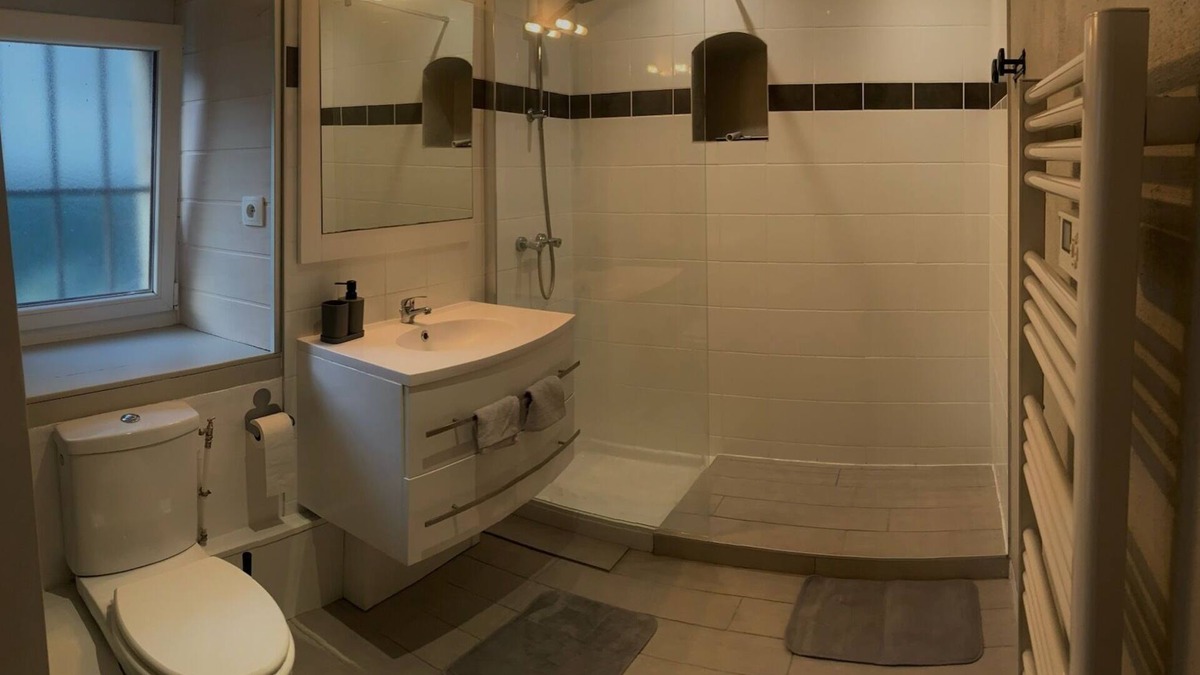 Giez Apartment | Studio located in giez, haute savoie. enjoy life between mountains and lake.