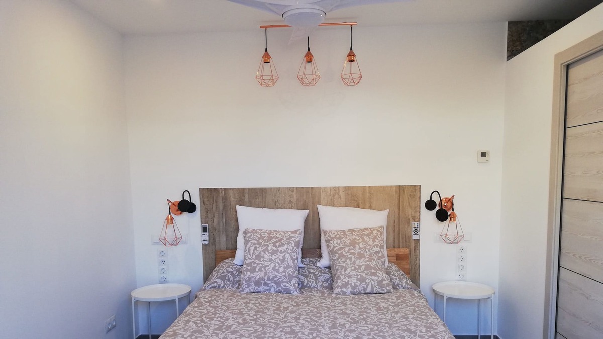 Les Meravelles Apartment | STUDIO / LOFT 1 MINUTE FROM THE PALMA BEACH