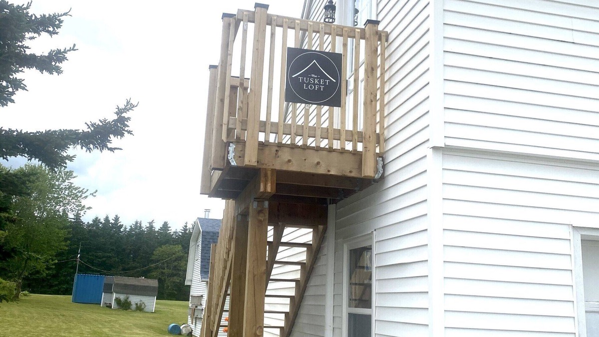Tusket Apartment | Studio loft overlooking quaint village of Tusket.