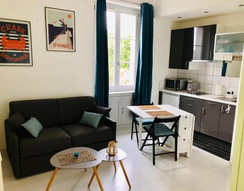 Saint-Ideuc Apartment | Studio lumineux Saint-Ideuc à 1km de la plage