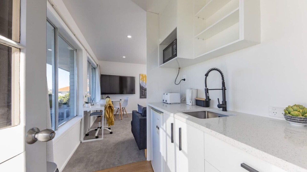Remuera Apartment | Studio Market Rd · Central Clean Stylish Self-Contained Studio