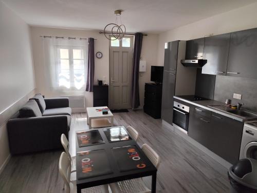 Villers-Cotterets Apartment | Studio meublé centre ville- gare Villers Cotterets