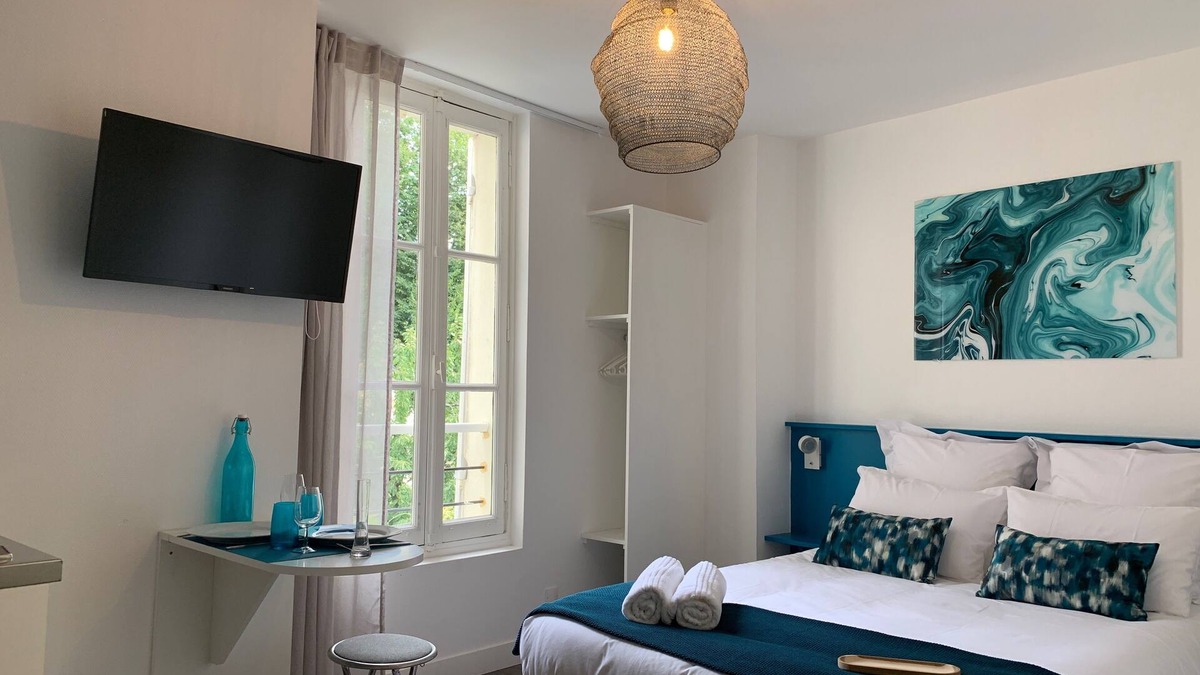 Angers Apartment | Studio-Modern-Wet room-City View-1er étage